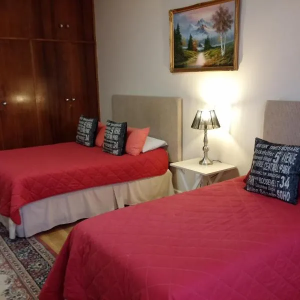 Uitenhage Apartments, hotel di Uitenhage