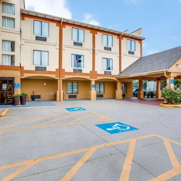 Comfort Inn & Suites Love Field-Dallas Market Center, hotel v destinaci Dallas