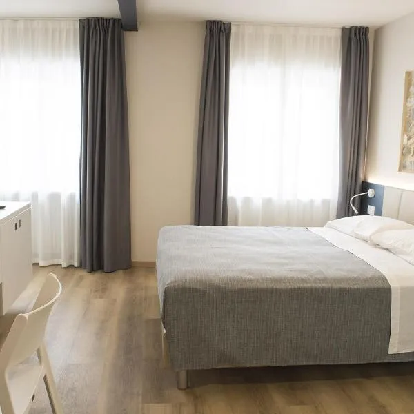 Casa Beccherie, hotel v destinaci Lazise