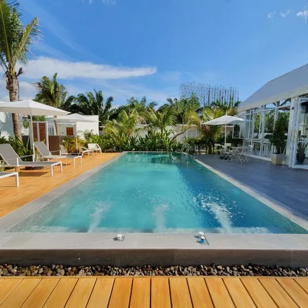 MEET Boutique Resort, hotel in Suratthani