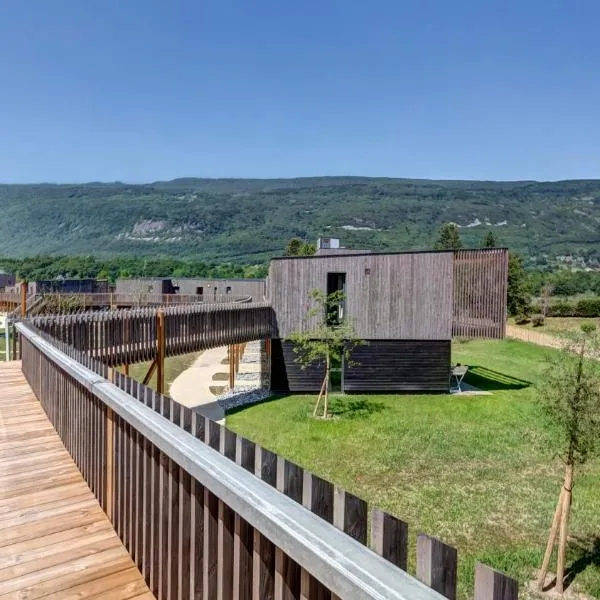 Vacancéole - Le Village des Oiseaux, hotel v destinaci Motz