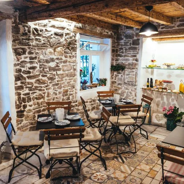 Guesthouse Centrum B&B,位于伊佐拉的酒店