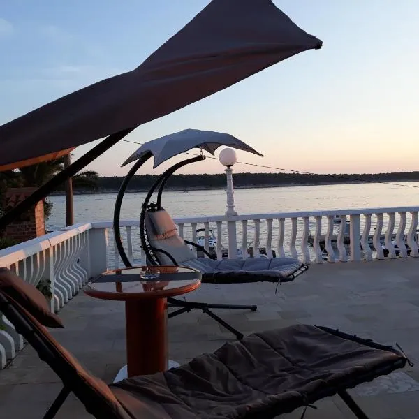 Apartments and Rooms Vinko, hotel v destinaci Barbat na Rabu