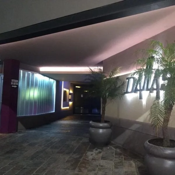 Dallas Hotel -Motel-, hotel en Buenos Aires