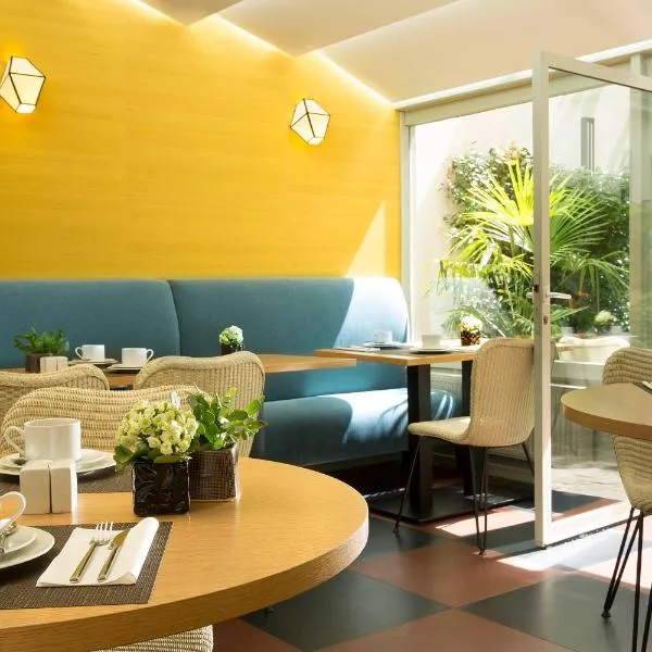 Hôtel A La Villa des Artistes, hotel in Paris