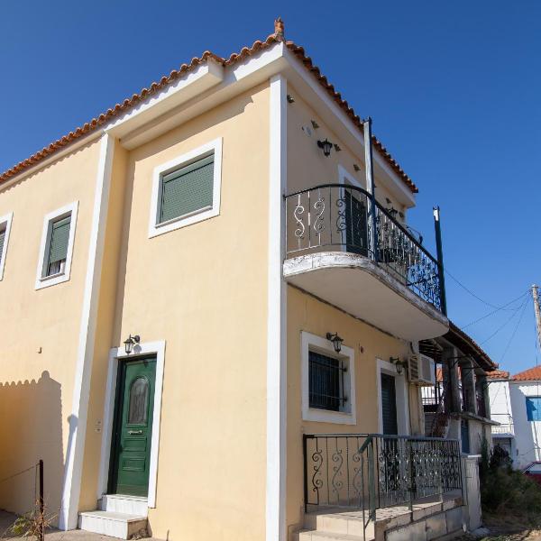Peroulia apartments