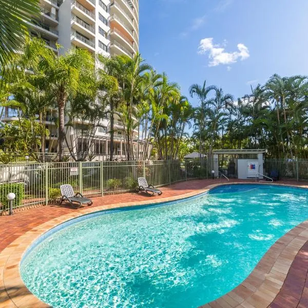 The Meriton Apartments on Main Beach，位于黄金海岸的酒店