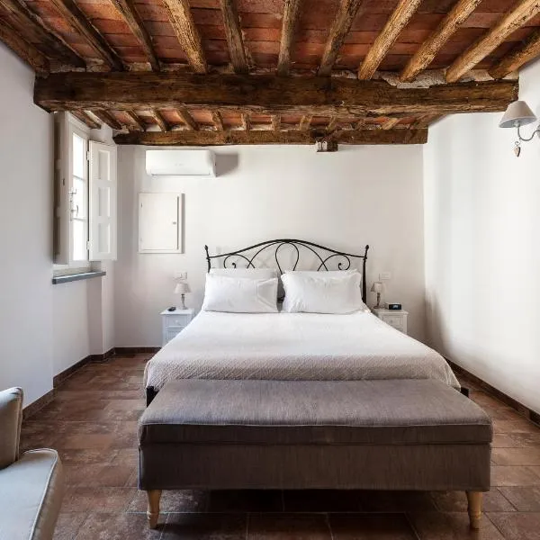 Residenza i Pini, hotel v destinaci Lucca