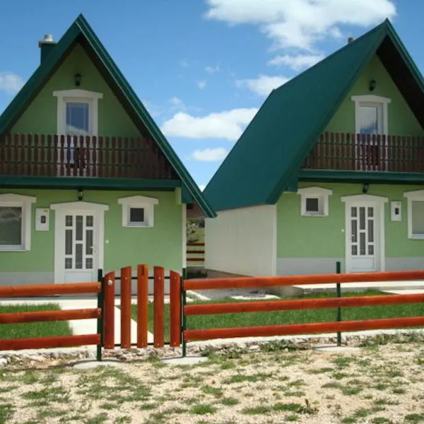 Rooms and Bungalows Sreten Žugić, hotel in Žabljak