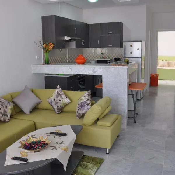 Apartment zone touristique 80 m beach free wifi, ξενοδοχείο σε Mahdia
