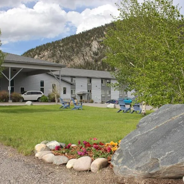 ホワイトウォーター イン（Whitewater Inn）、ビッグスカイのホテル