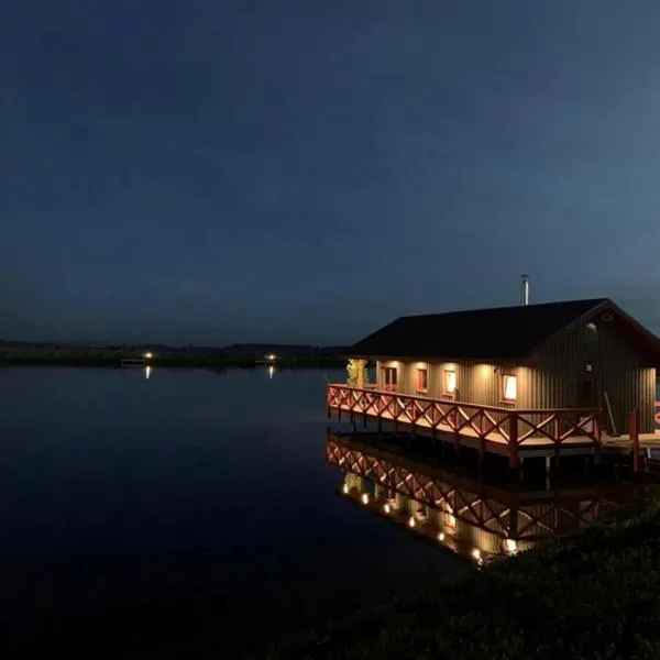 Karpu dīķis-Kempings Viesītes, hotel v destinácii Jaunmārupe