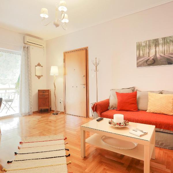 Bright & Cozy Flat in Central Koukaki