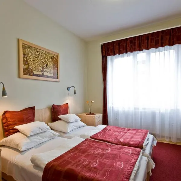 Hotel Kerpely, hotel v destinaci Dunaújváros