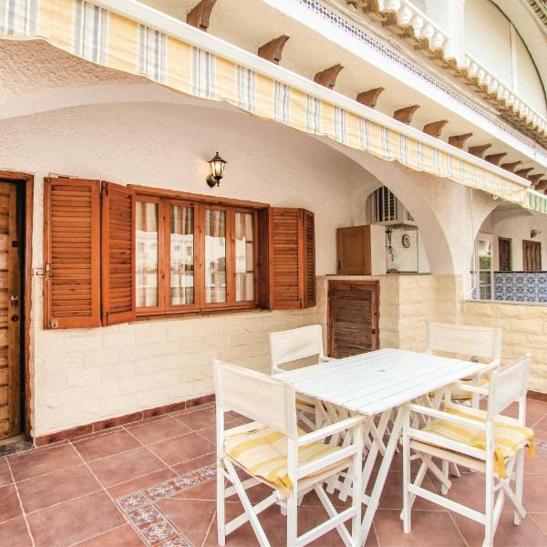 Nice Home In Santa Pola With 4 Bedrooms