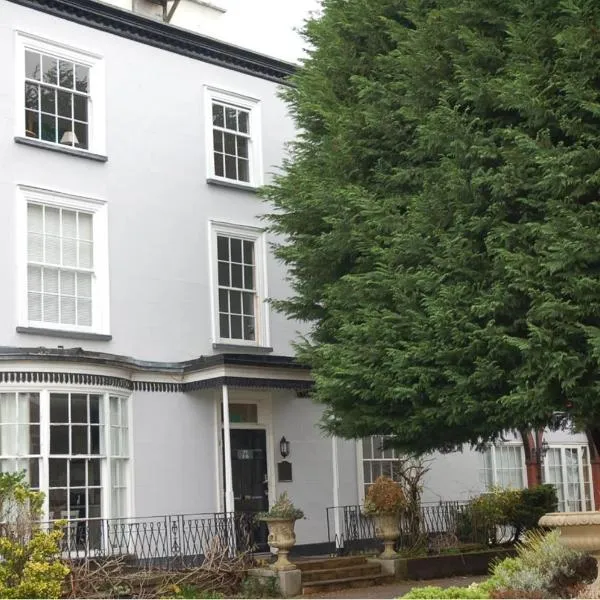 Number 18 Apartments, Hotel in Exeter