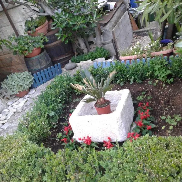 ROOMS LUCE 2 & Supetar, Hotel in Supetar