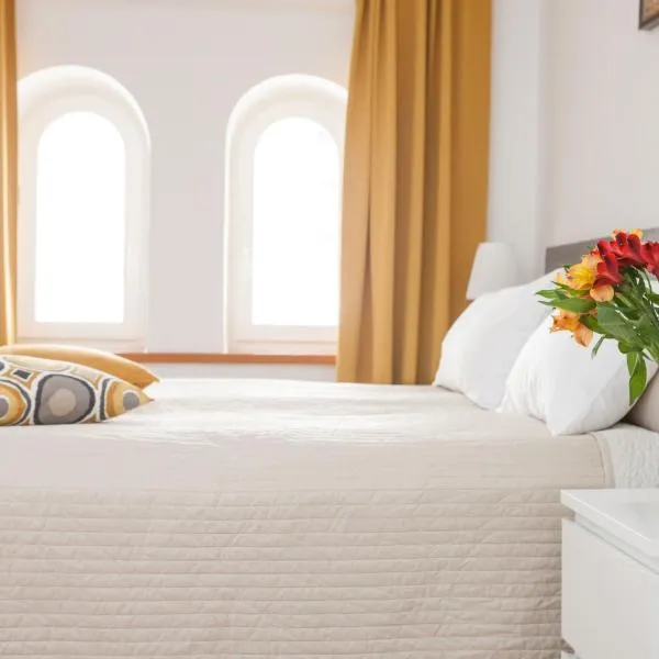 Apple Inn, hotel i Warszawa