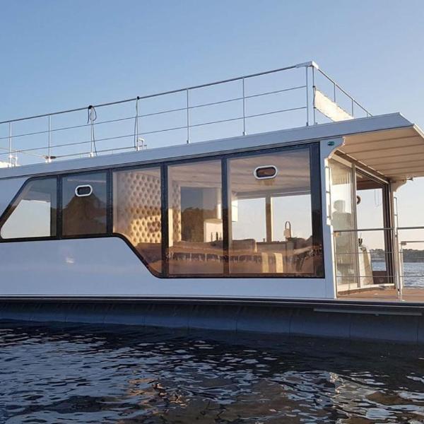 Sunrise Houseboat