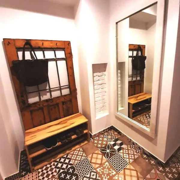 2 Bedroom Apartment near Heroes Square，位于布达佩斯的酒店