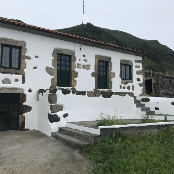 A casa do Tí Mendonça, hotel a Lajes das Flores