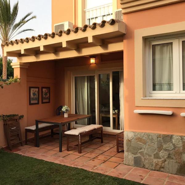 Casa Familiar Sancti Petri - Urbanización Hoyo12