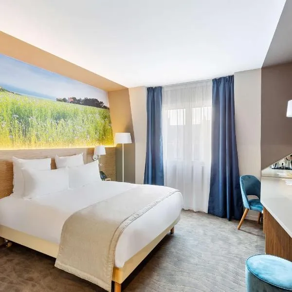 Best Western Le Beffroi, מלון בLoos
