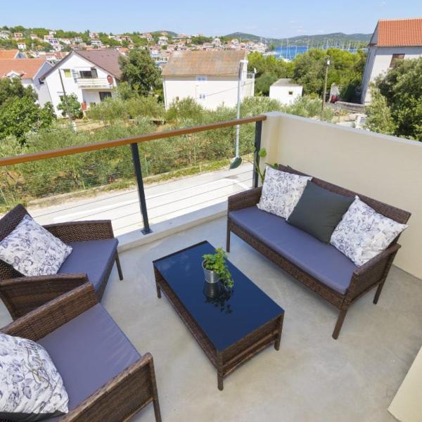 Apartment Dragana, Jezera, Island Murter