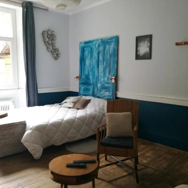 Charmant Studio au calme à 5 min du centre ville, Hotel in Saint-Claude