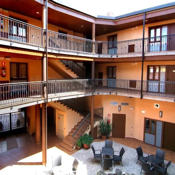 Apartahotel La Corrala、San Martín de Moncayoのホテル