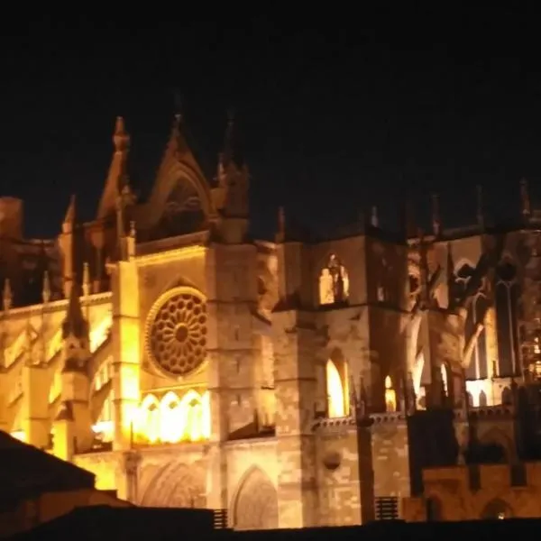 Slow León Apartamentos Turísticos, Hotel in León