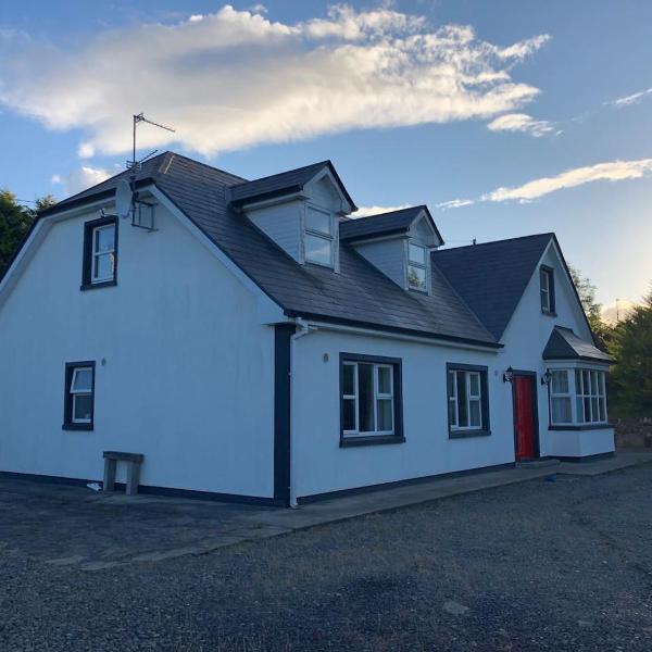 Modern Six Bedroom House Westport