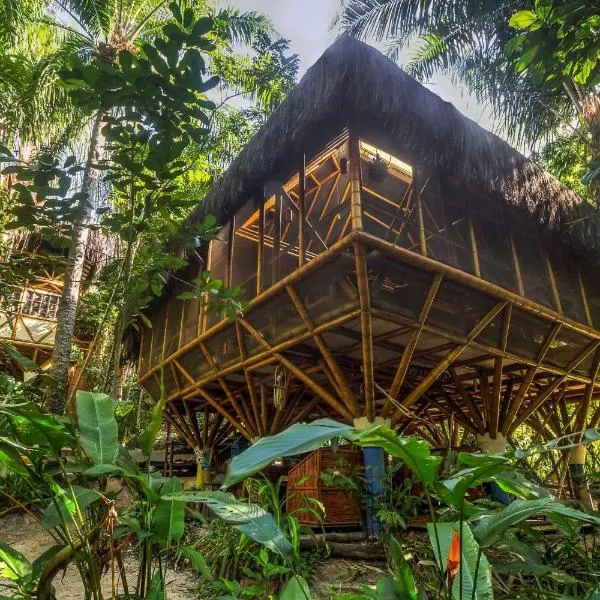 Universo Pol Bamboo Hostel, hotel in Morro de São Paulo