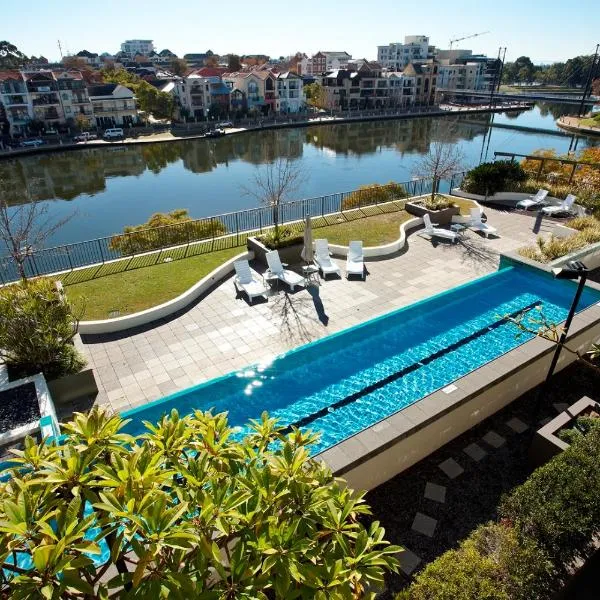 East Perth Suites Hotel，位于珀斯的酒店