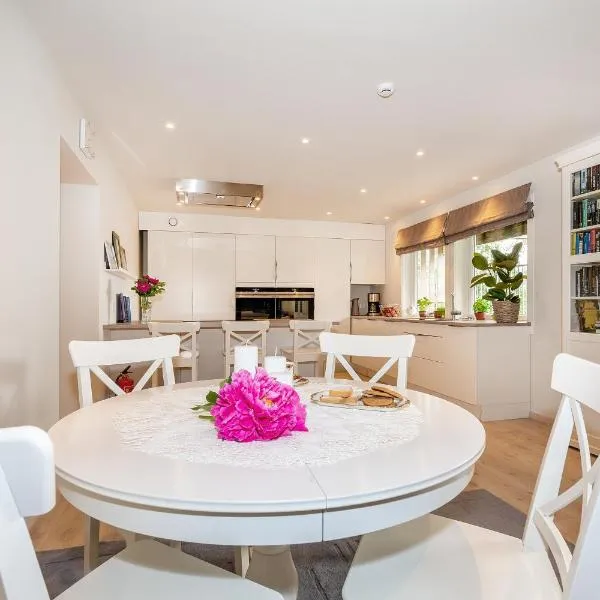 Modern Apartment with panorama wiew, hotell i Blakset