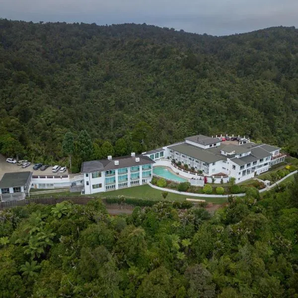 Waitakere Resort & Spa, hotel in Auckland