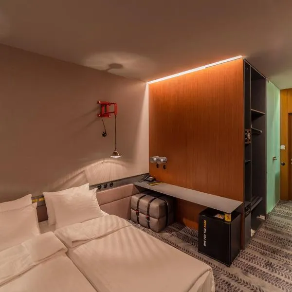 Дизайн-готель ROAD, ξενοδοχείο στο Κίεβο