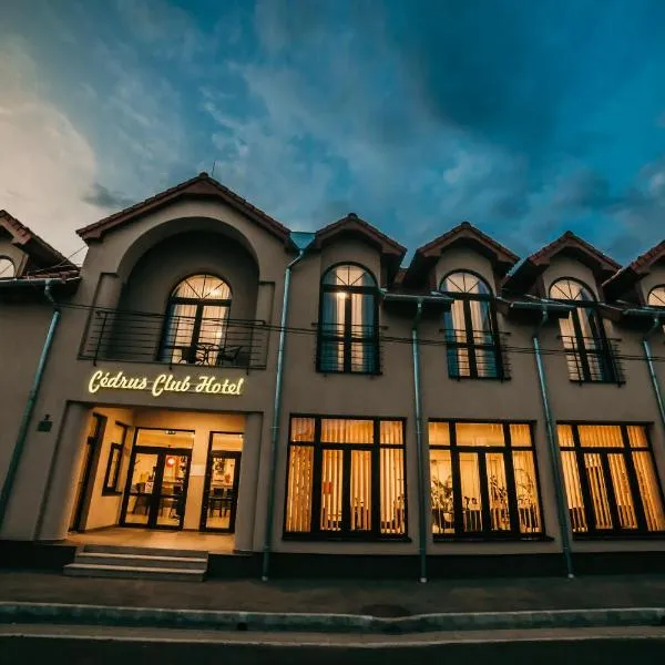 Cédrus Club Hotel, hotel v destinaci Balassagyarmat