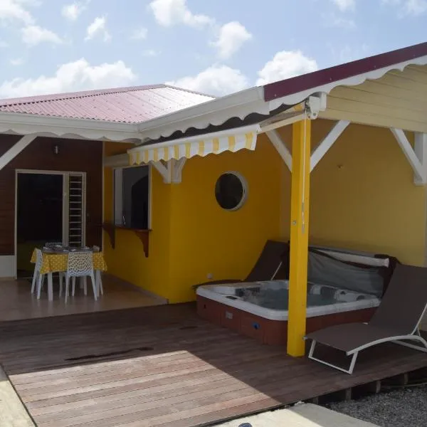 Gîte étoile du matin Grand-bourg de Marie-galante, hôtel à Grand-Bourg
