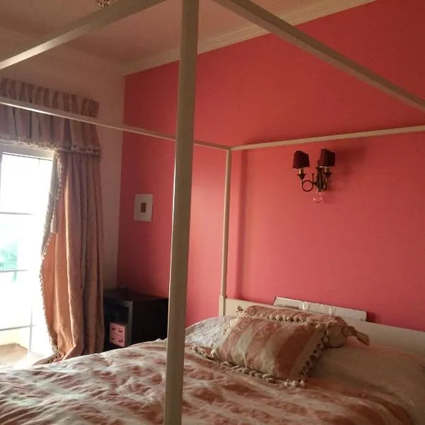 Sunny Suites Golf and Free Parking Guest House, hotel v Lisabonu