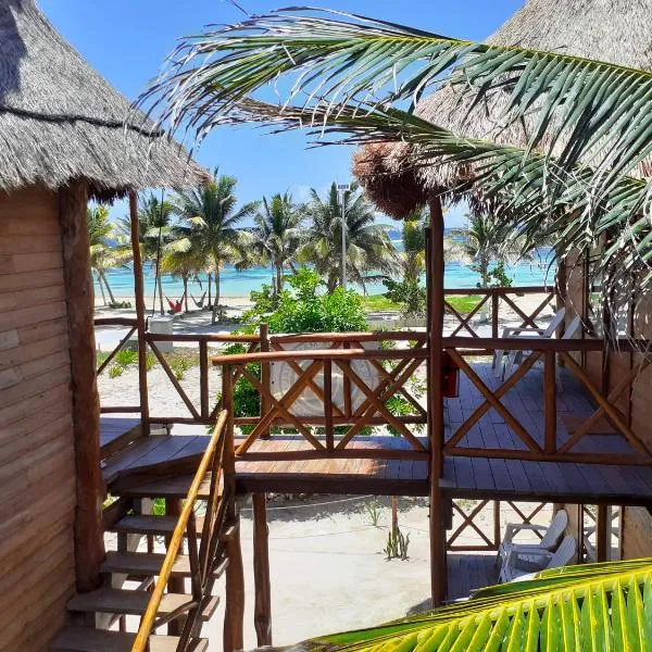 Palmeras de Mahahual Cabañas, hotel en Mahahual