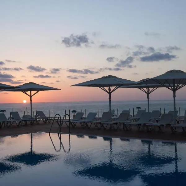 Island Luxurious Suites Hotel and Spa, hotel in Netanya
