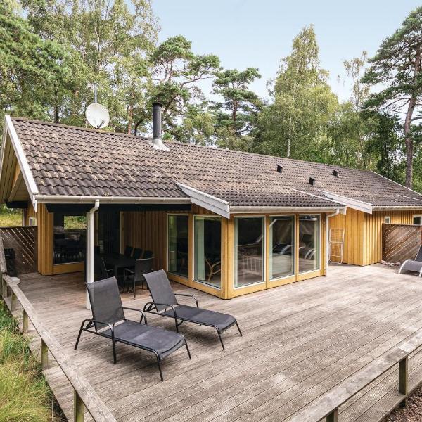Amazing Home In Nex With Sauna