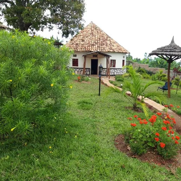 NENA HOUSE, hotel in Rusatira