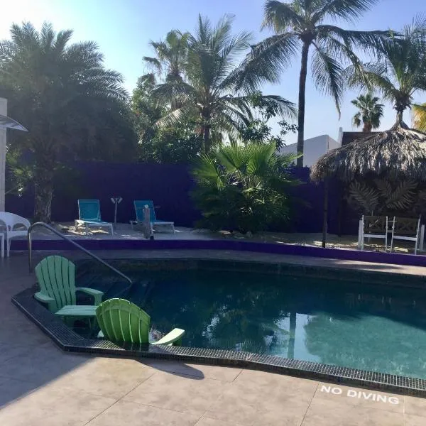 Sandcastle Beach Apartments, hotel v destinaci Palm-Eagle Beach