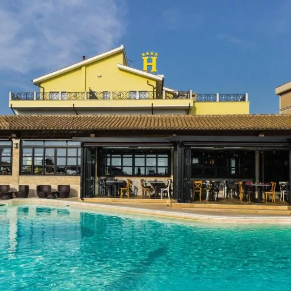 Hotel Villa Tirreno, מלון בטרקיניה