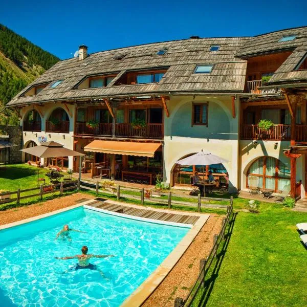 Hôtel & Spa La Ferme de l'Izoard, ξενοδοχείο σε Arvieux