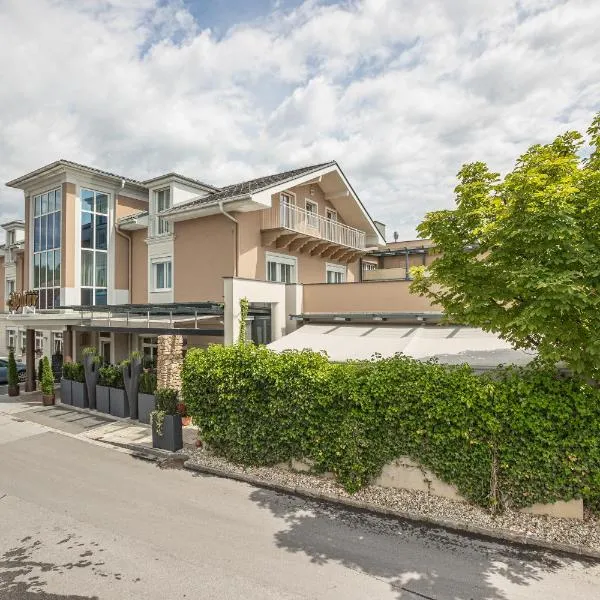 Hotel-Restaurant Allmer, hotel u gradu Vajc
