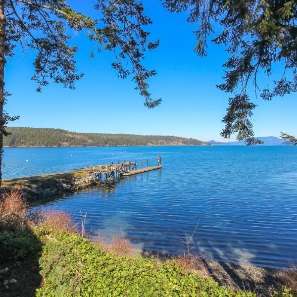 Lopez Island Hunter Bay Waterfront Home, hotel v destinaci Lopez