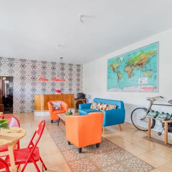 Home Addicts Hostel, hotel in Yogyakarta